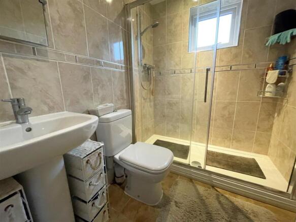 Shower Room.jpg