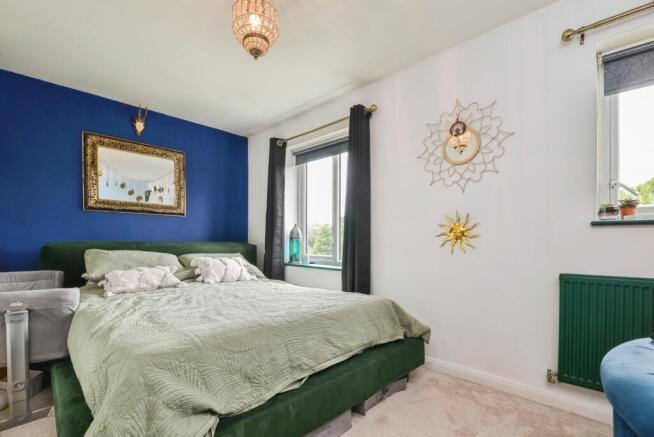 3 bed Semi-Detached for sale Image 8