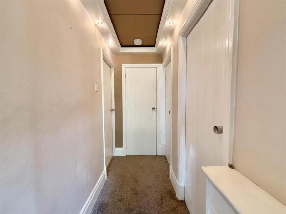 2 bed Terraced Bungalow for sale Image 6