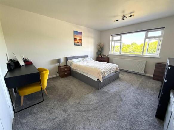 bedroom.jpg