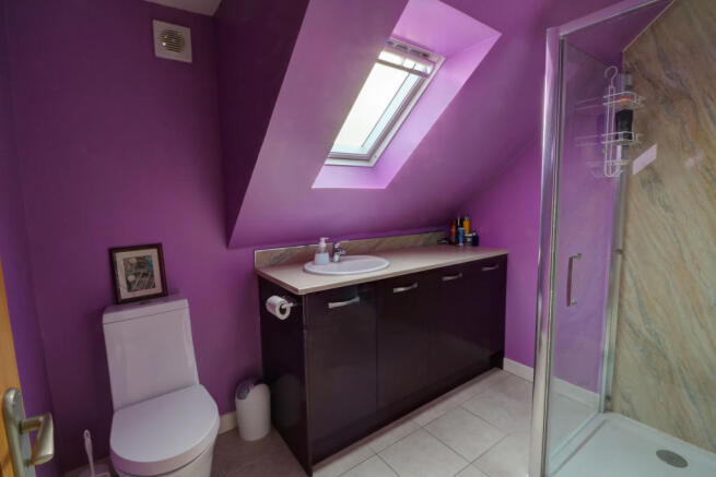 Upper Shower Room