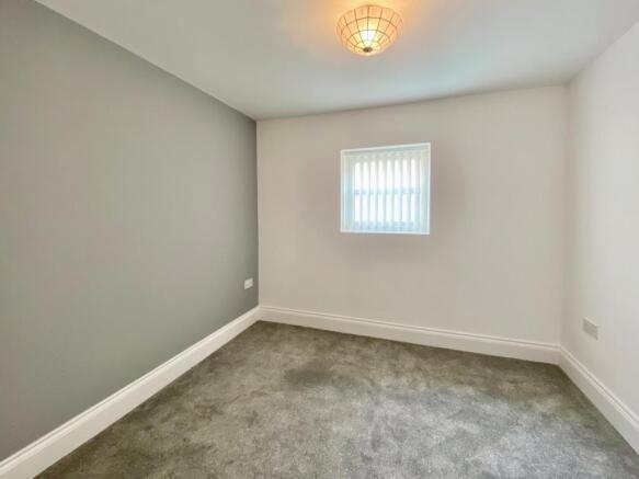 Halsall Ln - bedroom