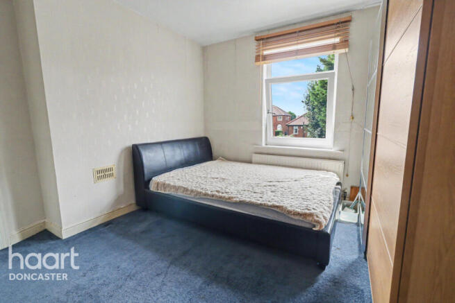3 bed Terraced for sale Image 9