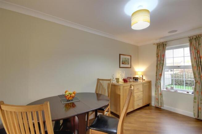 Sitting/Dining Room