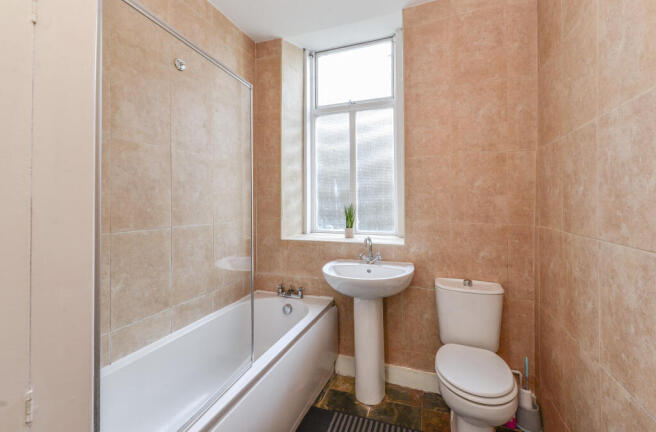 2 bed Apartment for sale Image 4
