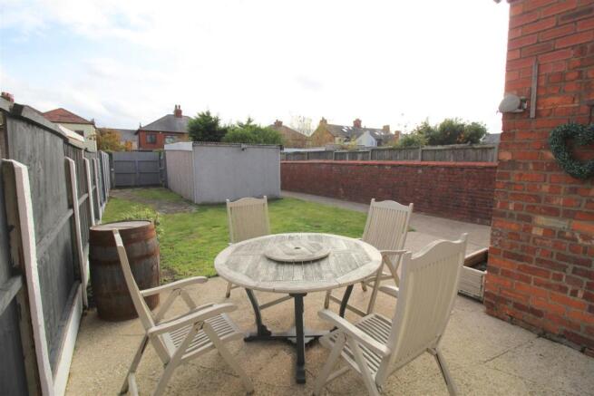 Cudworth Road, 26, outside 2.JPG
