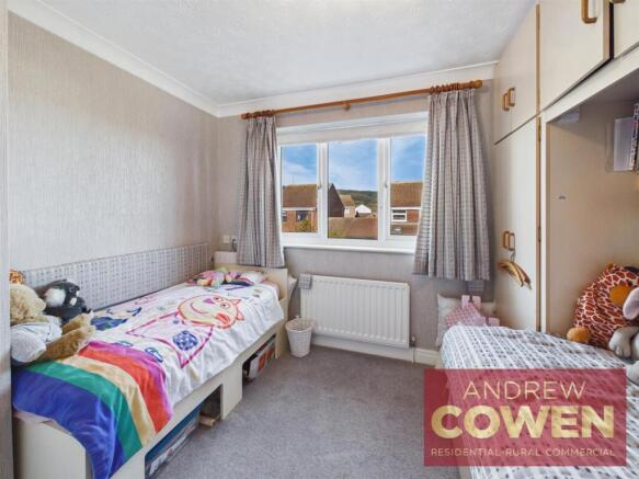 4 bed Detached for sale Image 11