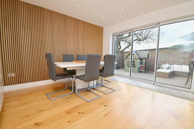 4 bed Detached for sale Image 8