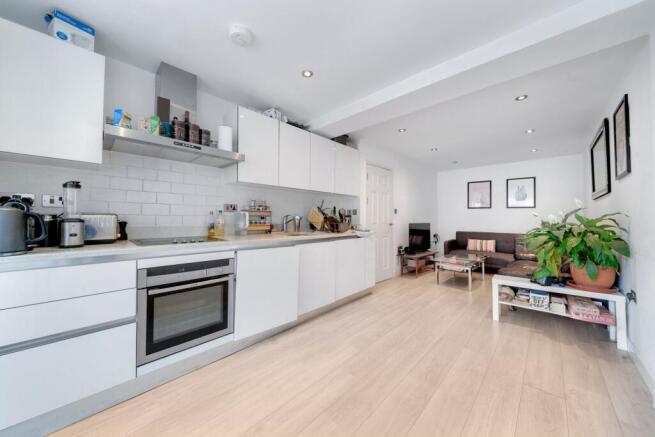 Open-Plan Kitchen/Lounge
