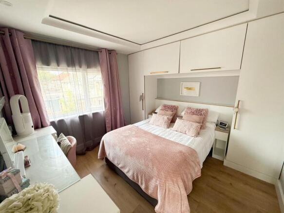 2 bed Semi-Detached for sale Image 12