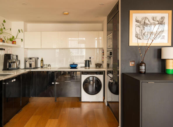 207415 - Hornsey Road, London, N7 - high res - ...