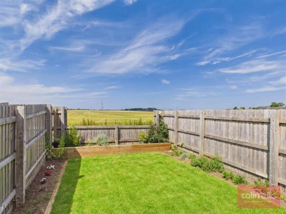 2 bed Semi-Detached for sale Image 2