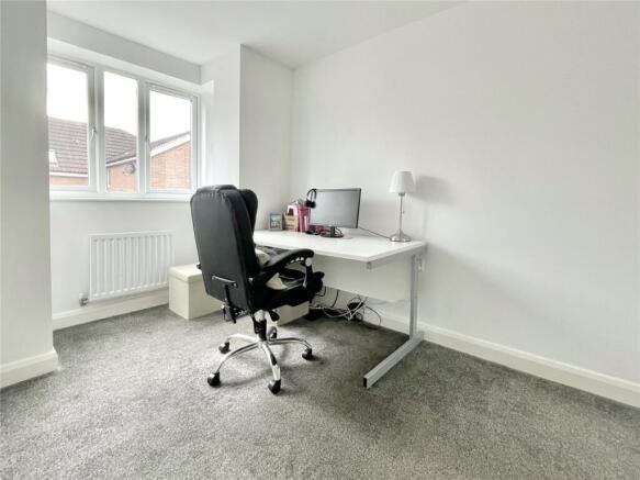 4 bed Detached for sale Image 11