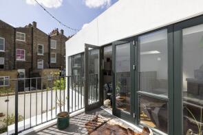 2, Colony Mews, London N1 4RB