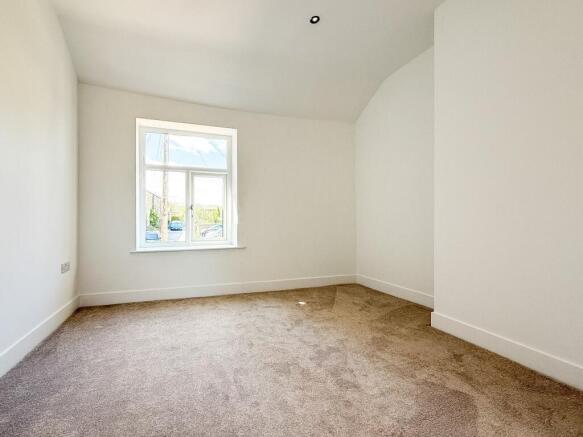 2 bed Terraced for sale Image 8