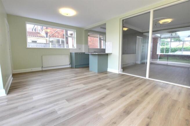 4 bed Semi-Detached for sale Image 7