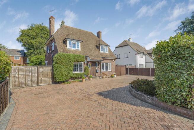 2 Court Cl, Maidenhead SL6 2DL23.JPG