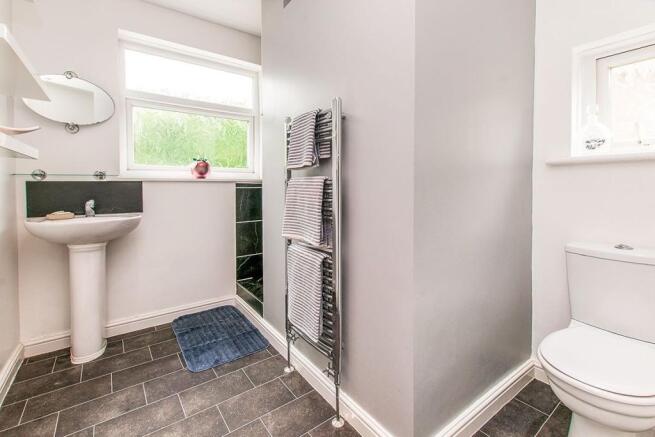 Family Bathroom / WC