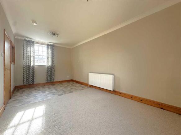 2 bed Flat for sale Image 9