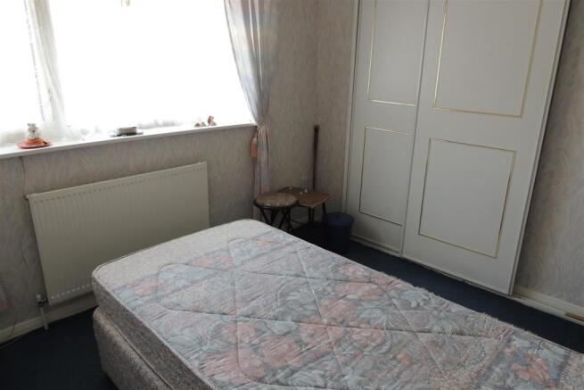 26 Balliol  Road, bedroom