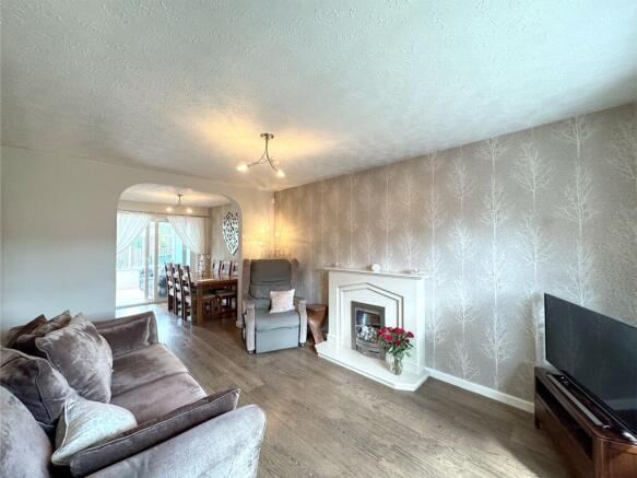 3 bed Detached for sale Image 6