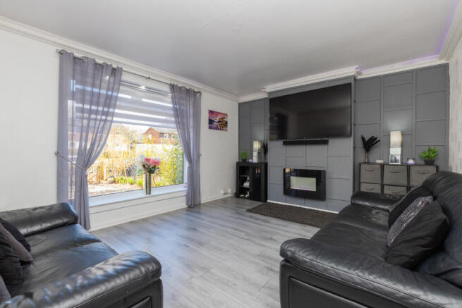 26 whiteford drive, Paisley pa2 7hb 2L-22