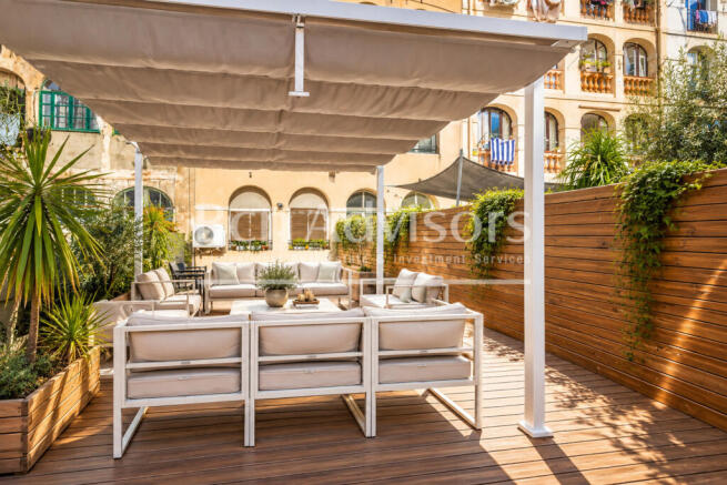 Fabuloso-duplex-con-terraza-y-elementos-origina...