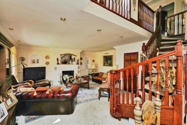 4 bed Detached Bungalow for sale Image 7