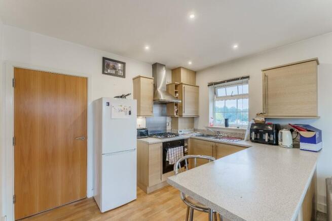 2 bed Apartment for sale Image 4