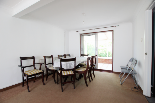Dining area.png