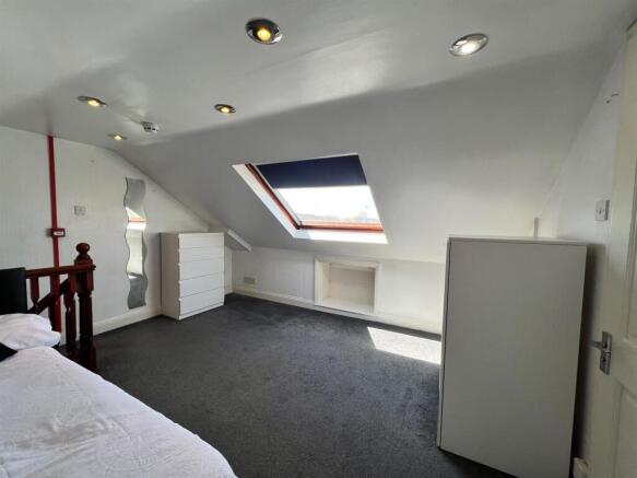 Bedroom 1.jpeg