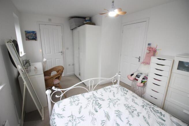 3 bed Semi-Detached for sale Image 10
