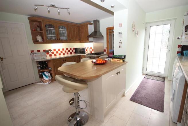 kitchen 2.JPG