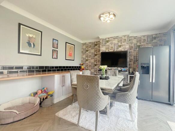 3 bed Detached for sale Image 8