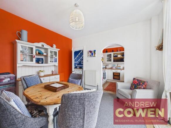 3 bed Terraced for sale Image 10