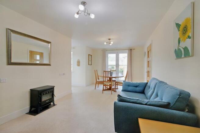 8548356-interior22-800.JPG
