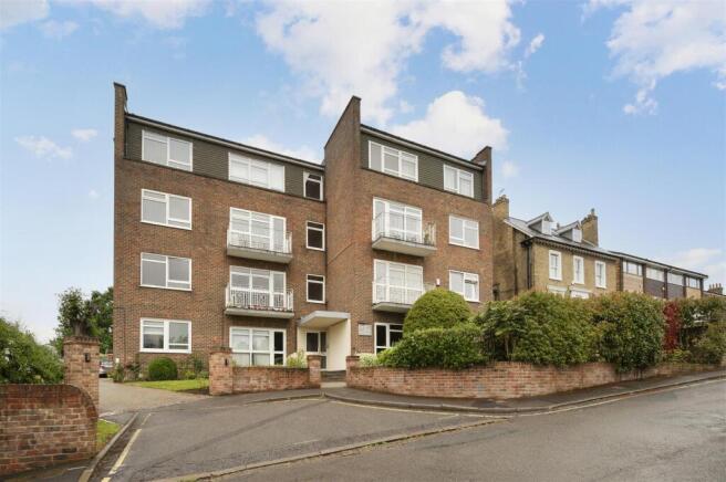 7 Hayes Court -1.jpg
