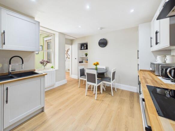 kitchen/breakfast room