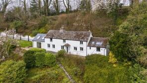 Threeways, Three Ways Hill, Hereford HR3 5RQ