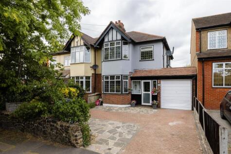 Ainslie Wood Road, Chingford