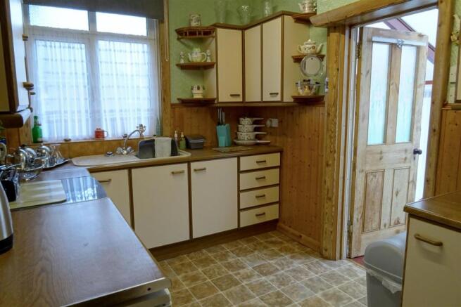 Kitchen: