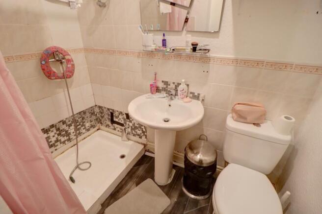 3 bed Terraced for sale Image 10