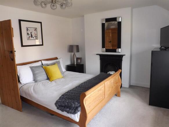BEDROOM 1