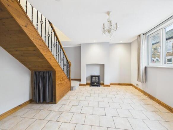 3 bed House for sale Image 6