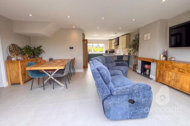 Hillside Crescent, Camberley, GU16 9AY photo 4