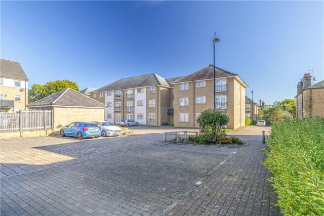 2 bed Apartment for sale Image 8