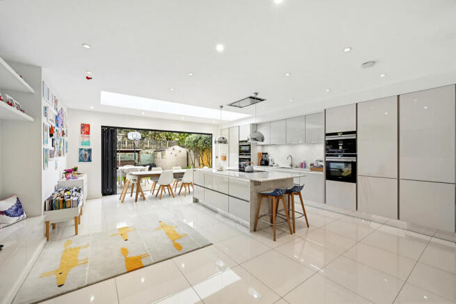 Kitchen | Dining Area