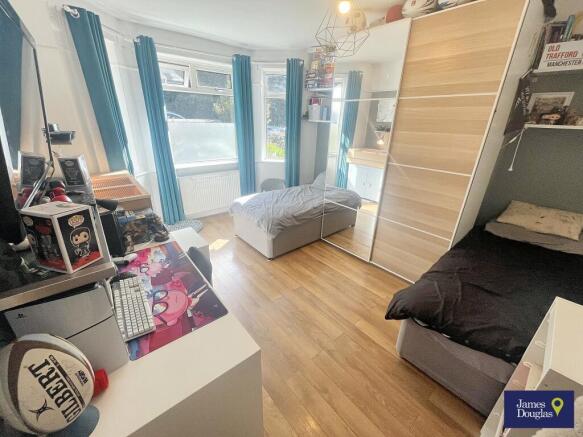 DiningBed4