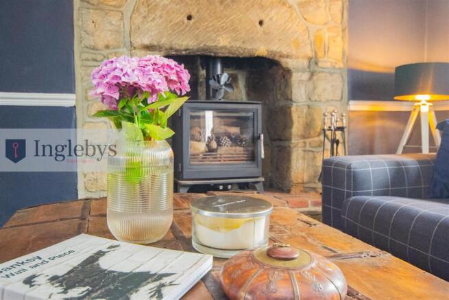 4 bed House for sale Image 11