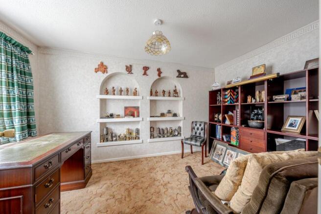 4 bed Detached for sale Image 11